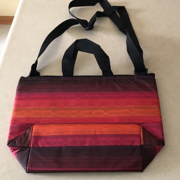 Thirty-One Crossbody Thermal Tote NWOT! - Picture 3 of 5